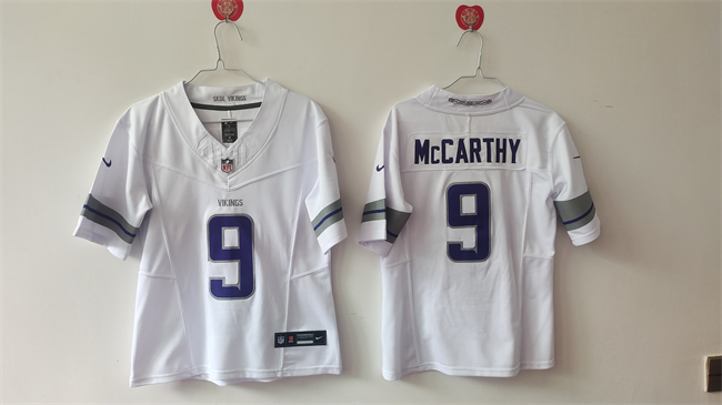 Women's Minnesota Vikings #9 J.J. McCarthy White 2024 F.U.S.E Winter Warrior Limited Stitched Jersey(Run Small)